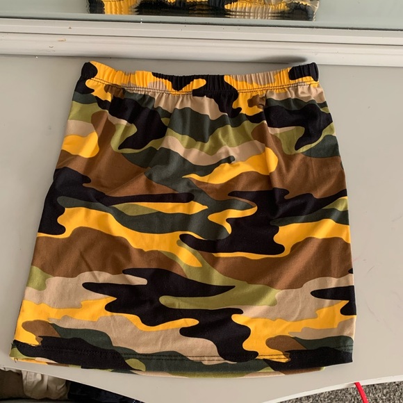 A cute camo skirt ❤️ - Picture 1 of 3